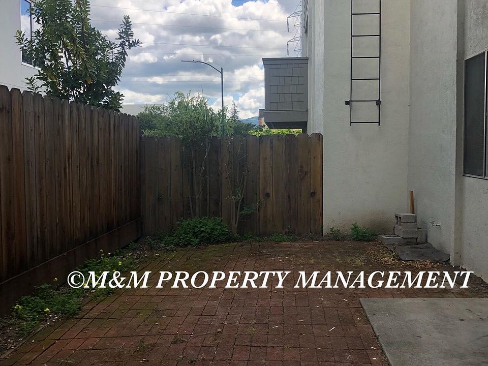 1st image of 1800 Cole Ave APT 2