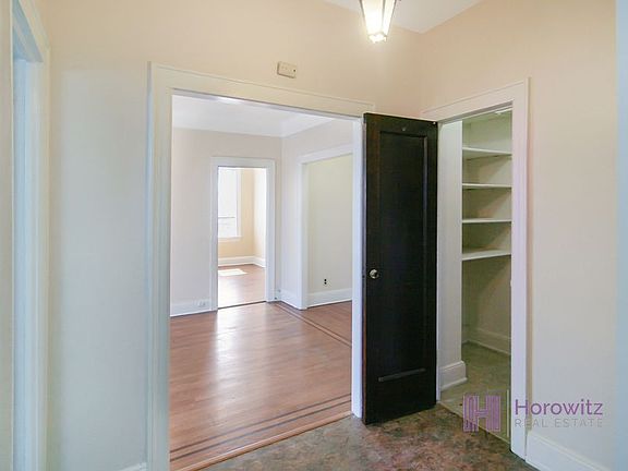 4th image of 2576 44th St APT 2F