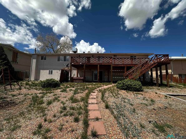 1713 Red Rock Dr, Gallup, NM 87301