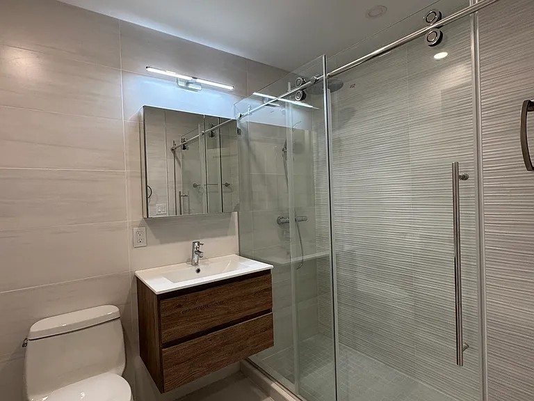 142 Bay 25th St #1 — Photo 3