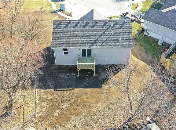 2nd image of 105 NE 195th Ter