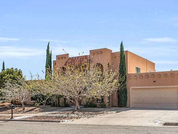 3rd image of 801 Cresta Alta Dr