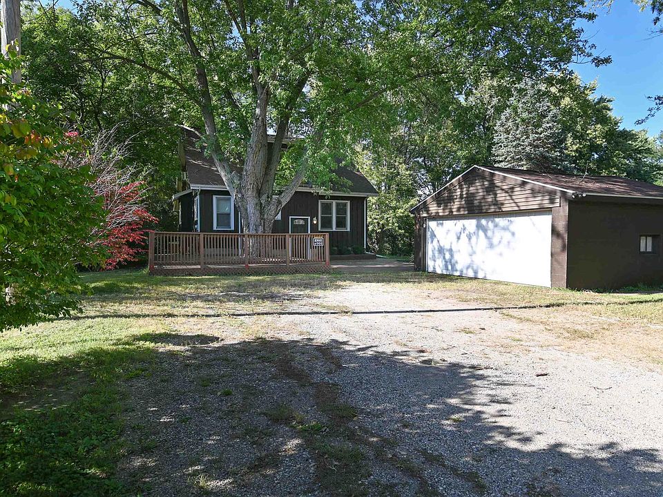 1st image of 939 S Schmidt Ave