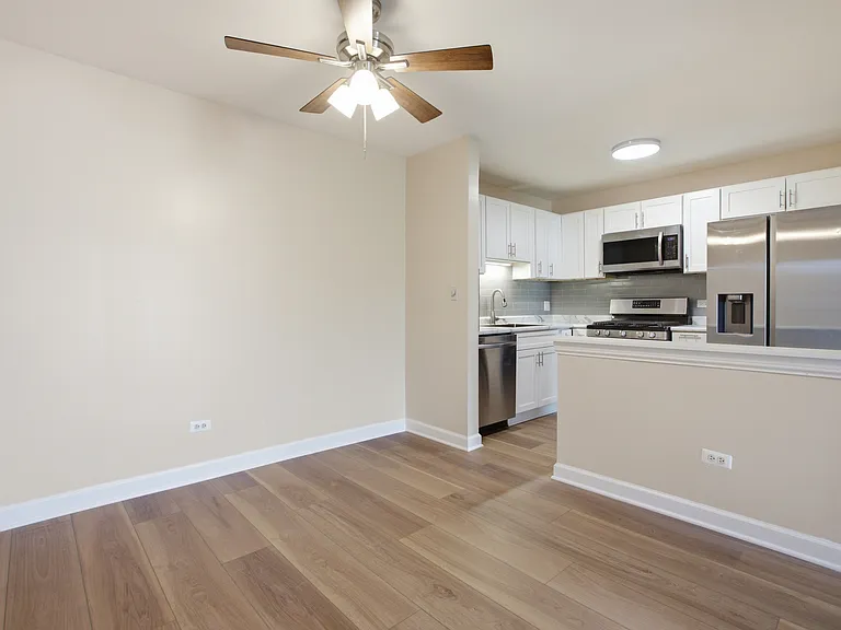 3511 N Central Rd #302 — Photo 9