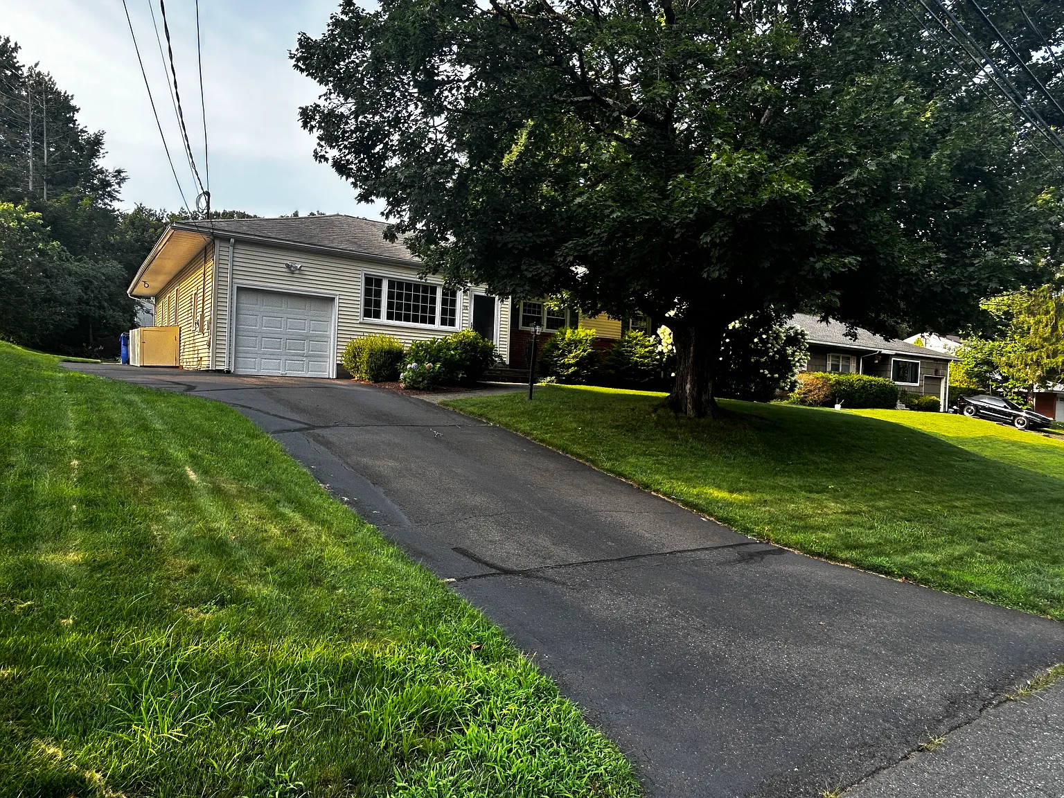 4 bed, 2127 sqft, $4,300 — Photo 2