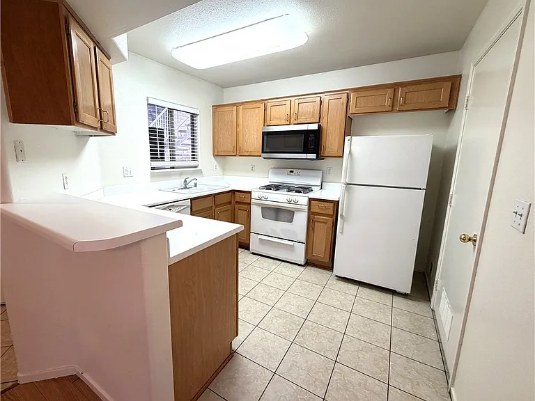 4555 E Sahara Ave #173 — Photo 6