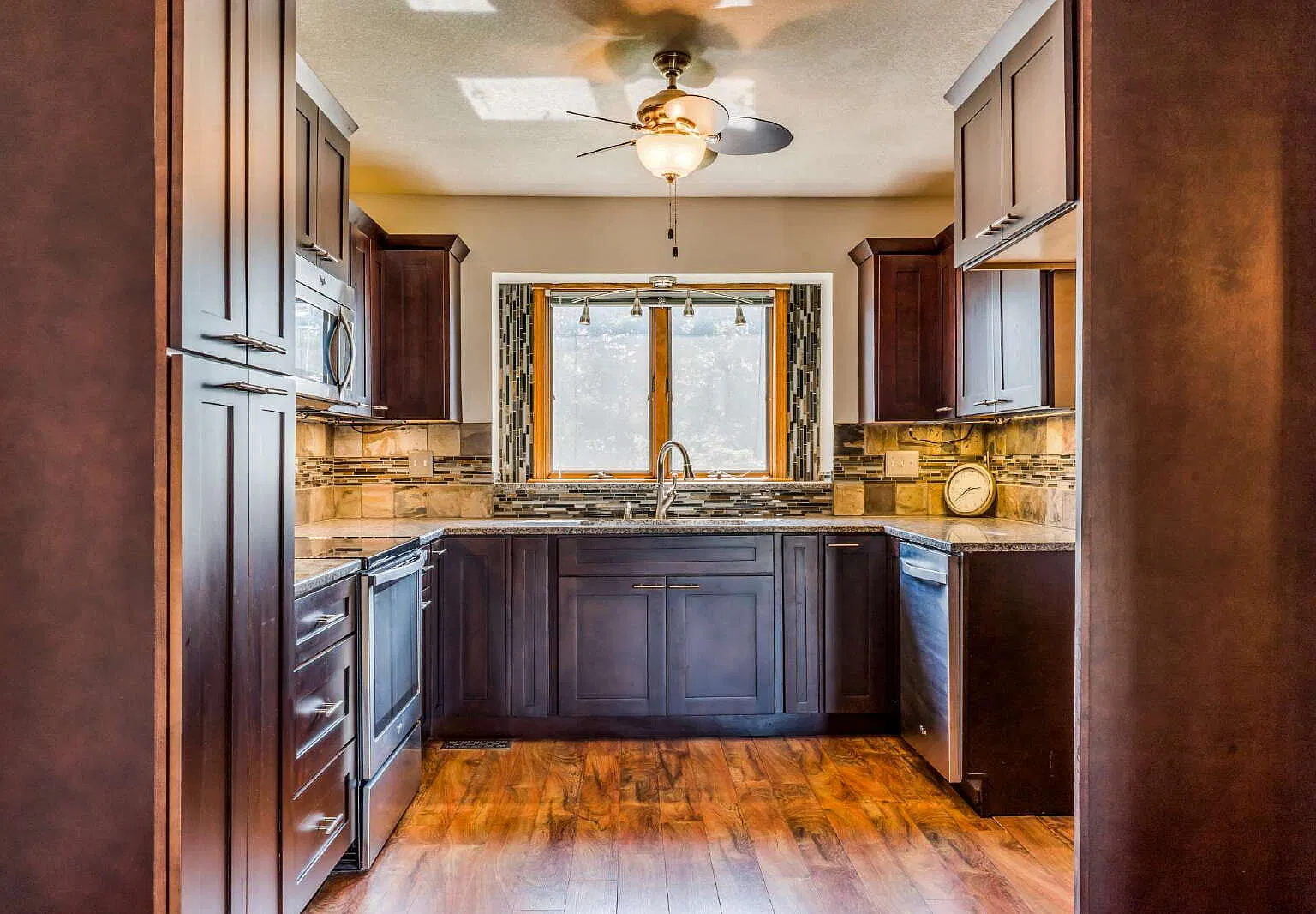 2 bed, 1.5 bath, 1116 sqft, $1,395 — Photo 4