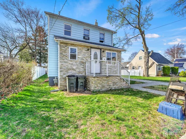 1104 Congress Ave, Teaneck, NJ 07666