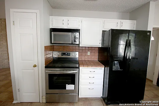 13942 Chisom Creek St — Photo 8
