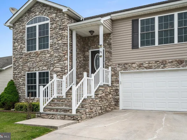 81 Toulouse Ln, Martinsburg, WV 25403