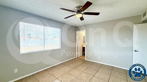 4712 E Fremont St Photo 1