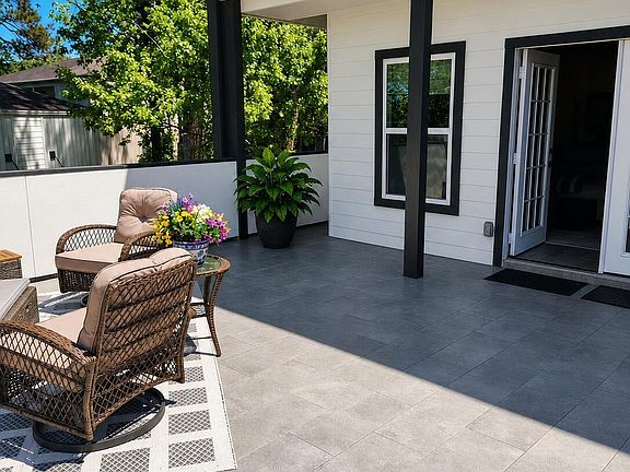 3rd image of 1410 April Villas