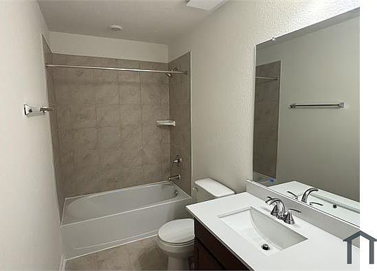 4th image of 4821 Vida Vista Dr