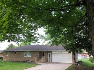 300 N 3rd St, Danforth, IL 60930