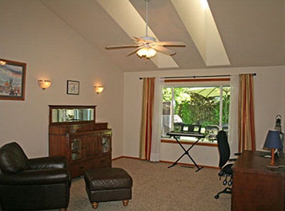 2nd image of 1211 Studebaker Dr