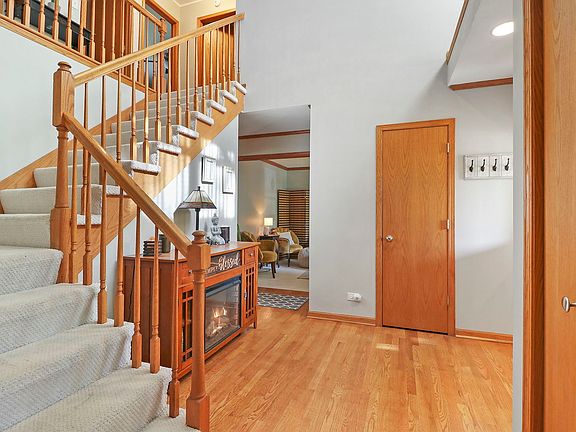 5th image of 25336 W Greenview Ave