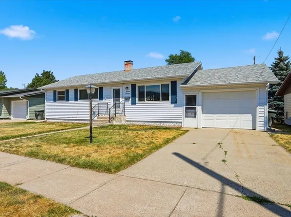 1917 Arizona Ave, Sturgis, SD 57785