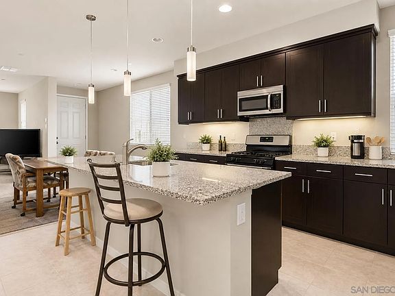 4th image of 785 Trunorth Cir
