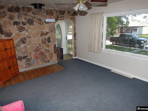 3rd image of 420 West Ln
