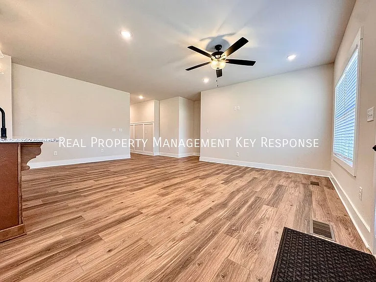 1170 Angus Way — Photo 4