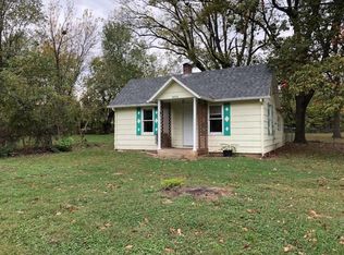 903 S Hudson Ave, Aurora, MO 65605