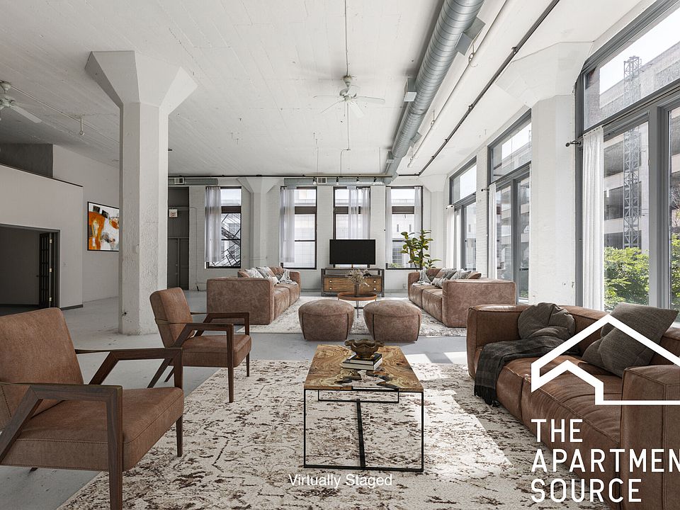 1st image of 2255 S Michigan Ave APT 3E