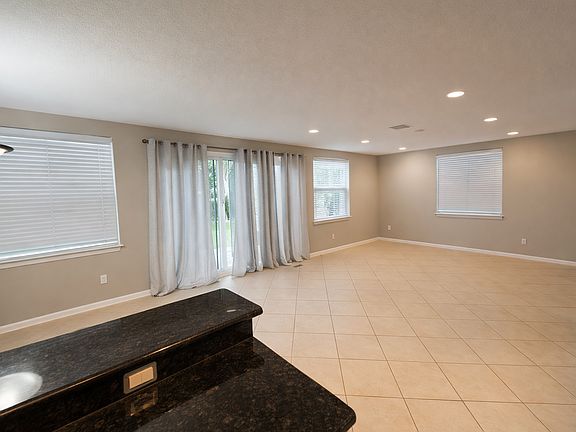 3rd image of 9142 Dupont Pl