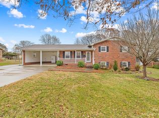134 Victoria Dr, Statesville, NC 28625
