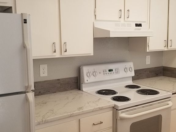5th image of 18102 15th Ave NE Unit B-302