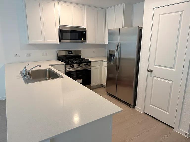 7412 Woodpecker Dr — Photo 4