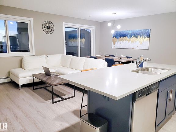 4th image of 394 Windermere Rd NW #204