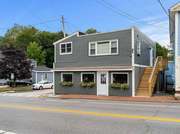 15 Water Street, Epping, NH 03042