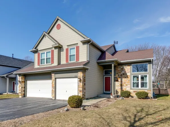 532 Fairfax Ln, Grayslake, IL 60030