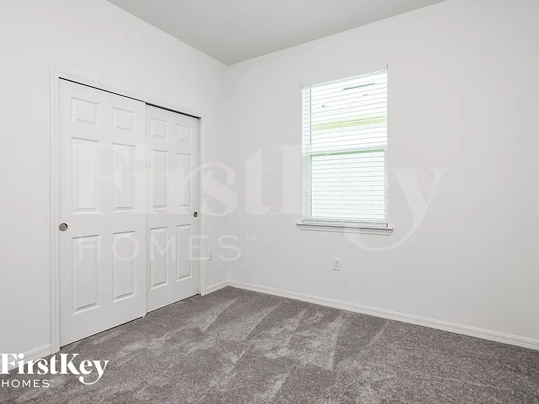 1622 Isleta Loop — Photo 12