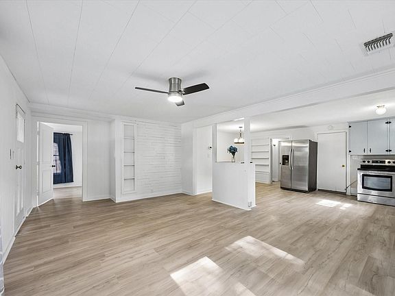 5th image of 315 Jones St