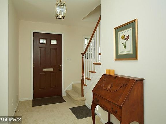 2nd image of 801 Nelson St