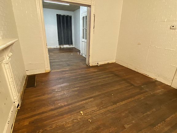 3rd image of 135 Plymouth St