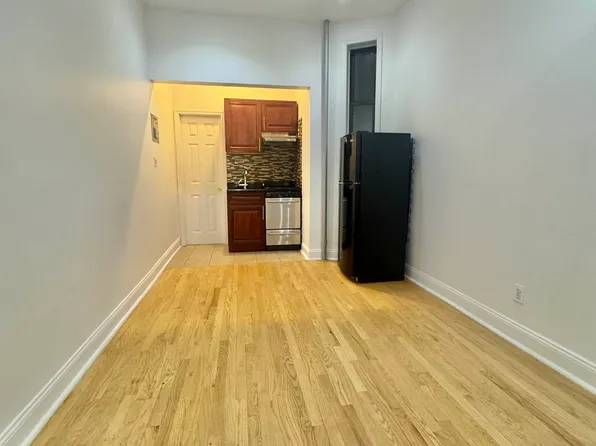509 East 81st Street image 1 of 6