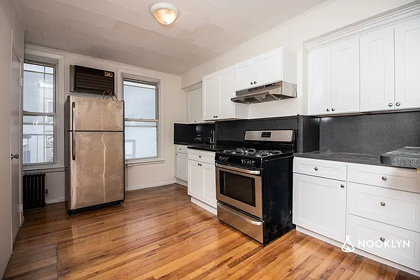 Rented by Nooklyn NYC LLC | media 9