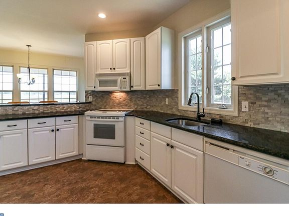 3rd image of 129 Lahinch Ct