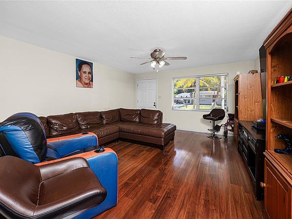 3rd image of 332 ACROPOLIS DRIVE