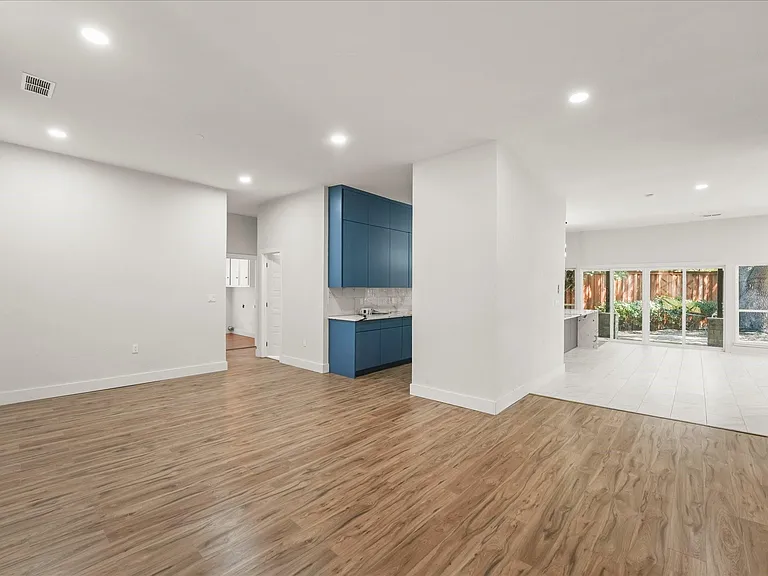 7103 Blythdale Dr — Photo 12