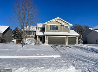 868 Forest Edge Dr, Jordan, MN 55352