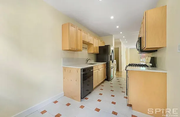 Rented by Spire Group | media 15