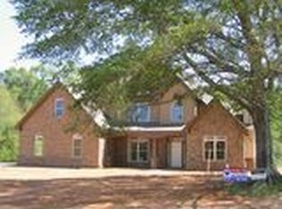 1522 Rambling Rill Cir, Statham, GA 30666