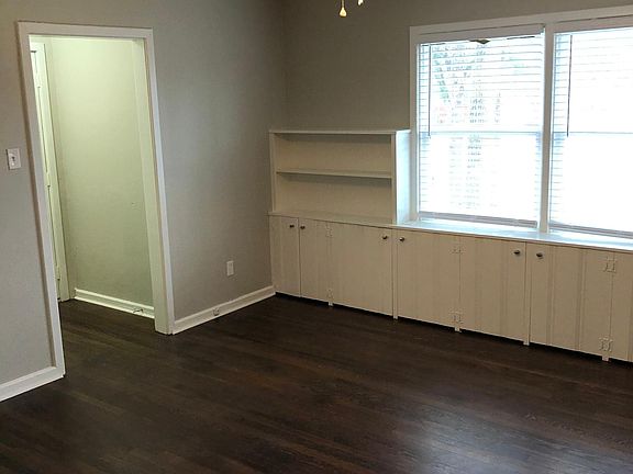 Living room looking toward the entry way and front of the house