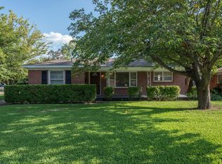 5816 Circular Dr, North Richland Hills, TX 76117