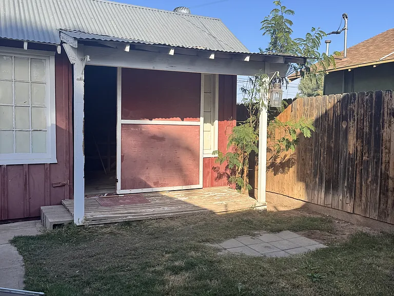 1122 E McKinley St #A — Photo 5