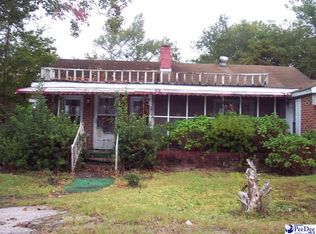 700 W Cleveland St, Dillon, SC 29536