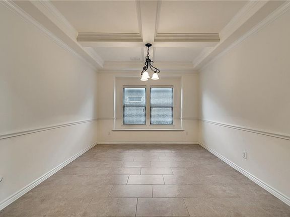5th image of 179 Griffin Ave